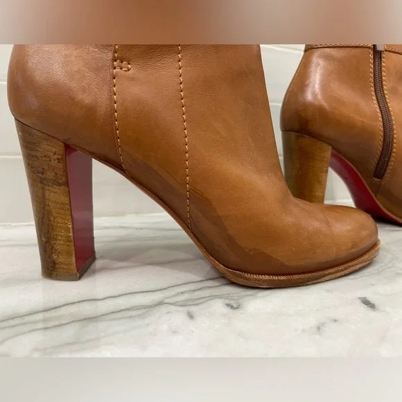 Authentic Rare Christian Louboutin Brown Janis Button Bootie 40 Ankle Boots & Booties